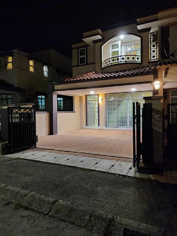 Galaxy Guest Home By Ipoh Maju Stay Екстер'єр фото