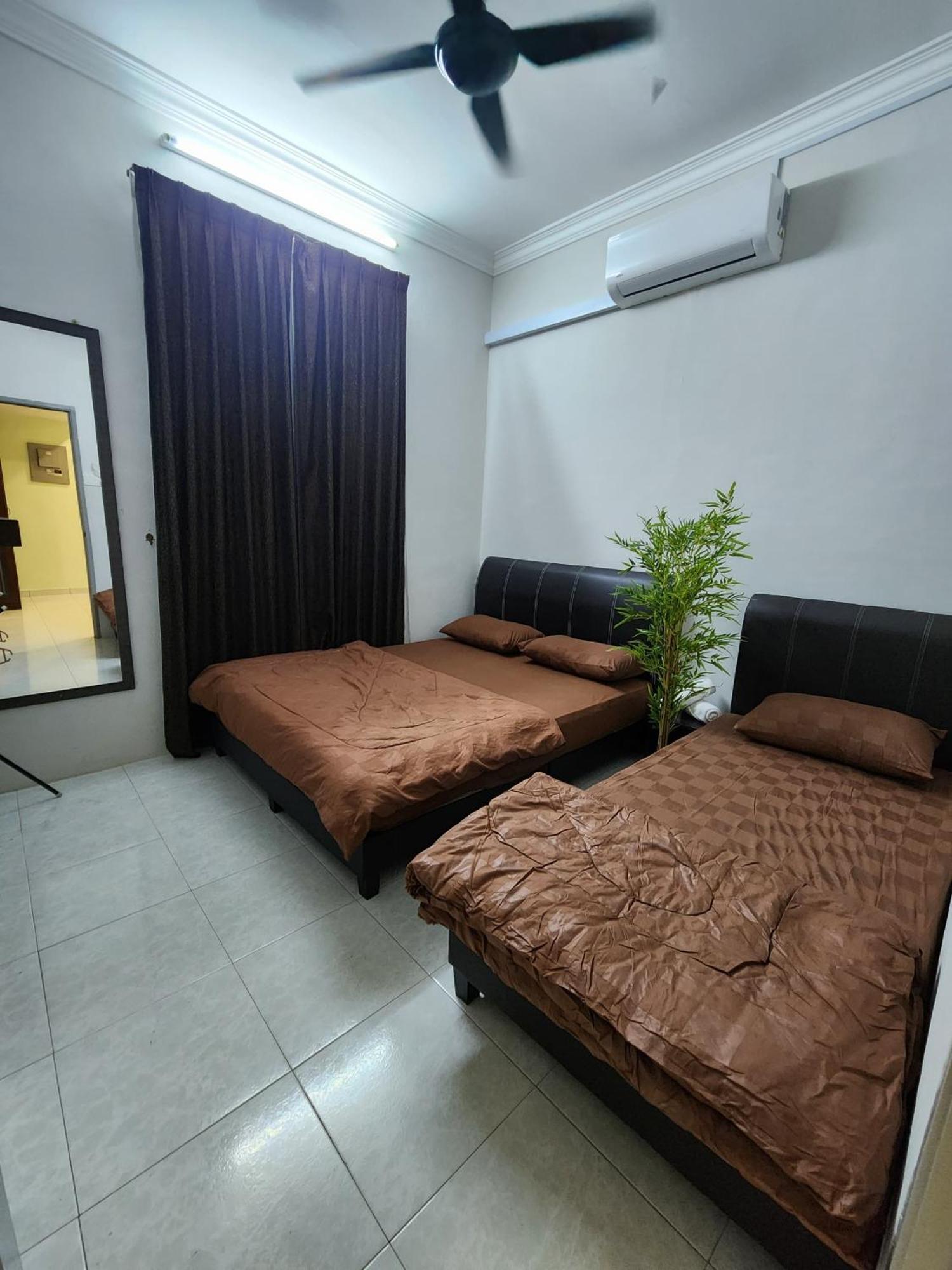 Galaxy Guest Home By Ipoh Maju Stay Екстер'єр фото